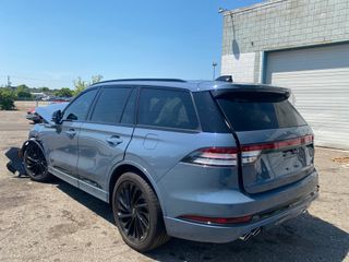 2025 Lincoln Aviator Reserve - Exterior Rear Left Corner Image